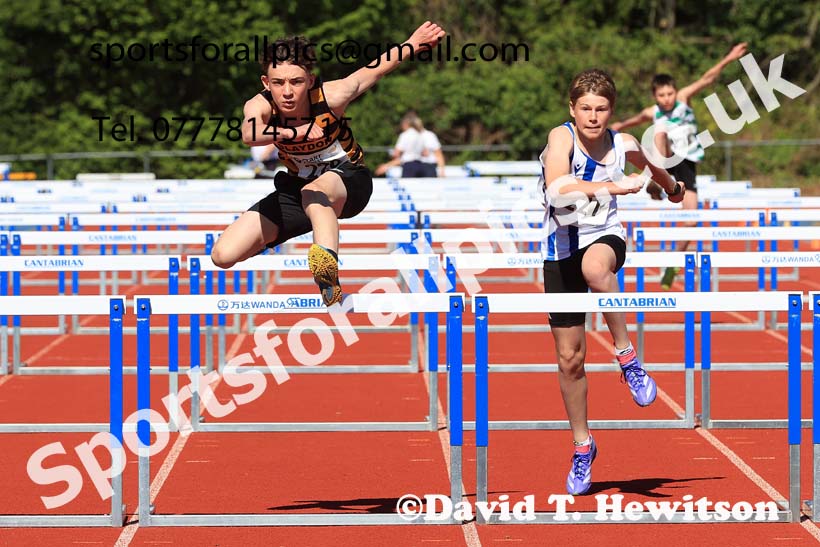 Boys under-15s hurdles, 2025 North Eastern Track and Field Champs., Shildon, County Durham. Photo: David T. Hewitson/Sports for All Pics